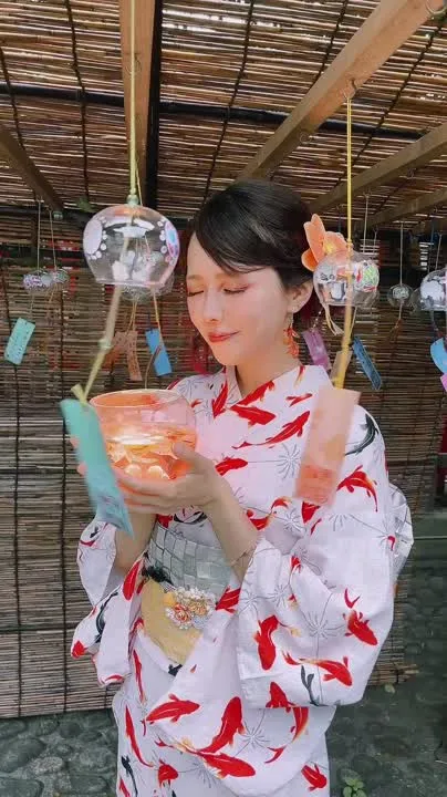 ElyEE子 cosplay album ElyEE子 - Goldfish Stroll Yukata - Video 34